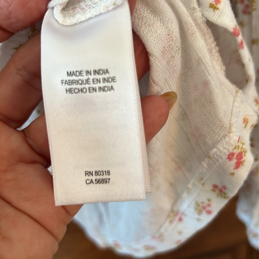 LUCKY BRAND Cottagecore Feminine Floral Pink Roses on White Blouse | S - Picture 6 of 8